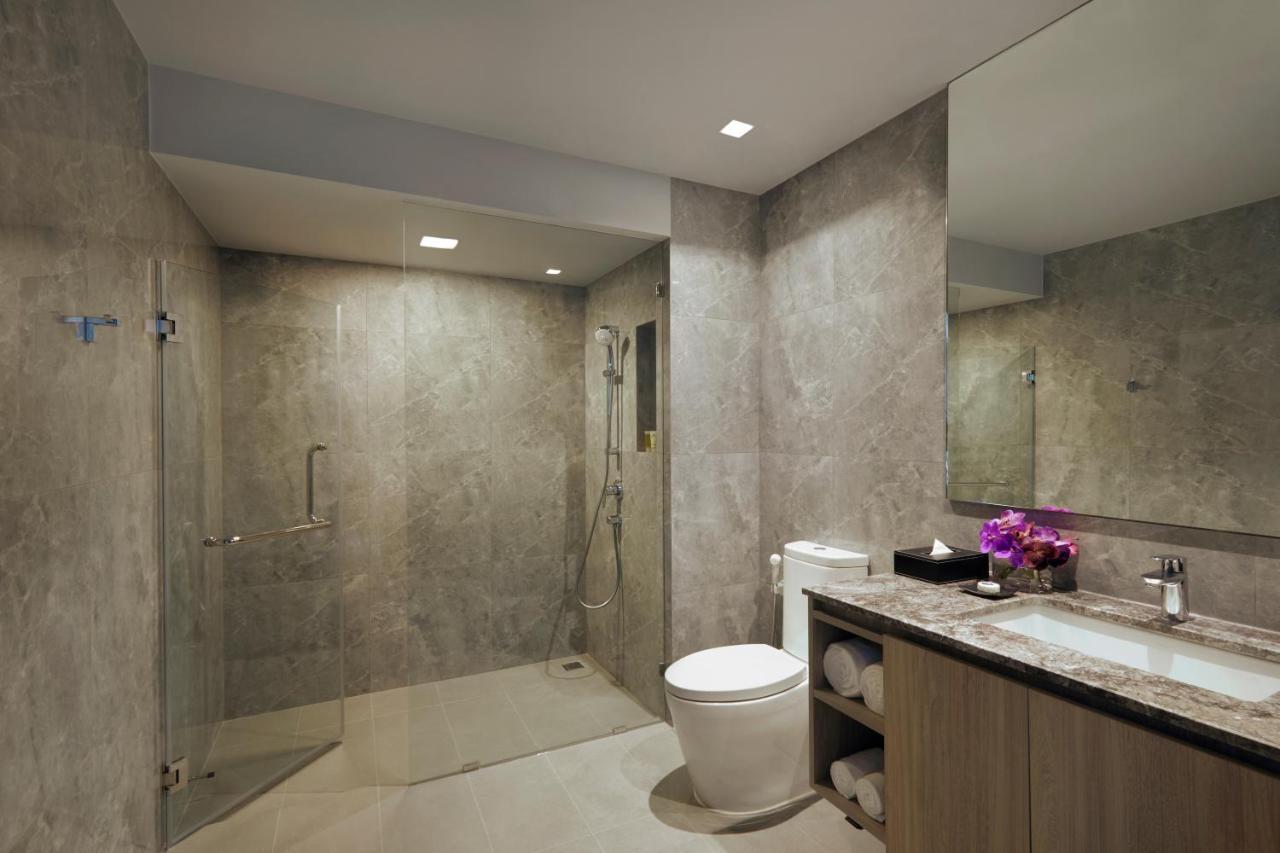 Somerset Rama 9 Bangkok Exterior foto A wet bathroom in Singapore